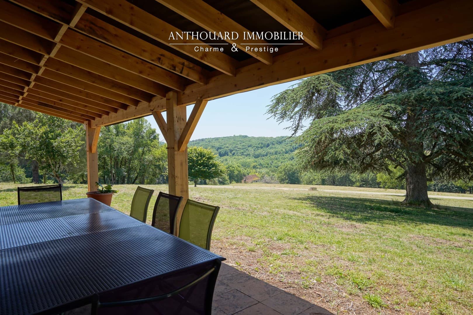 Spacious Castle With 9 Bedrooms And 5 Bathrooms 2