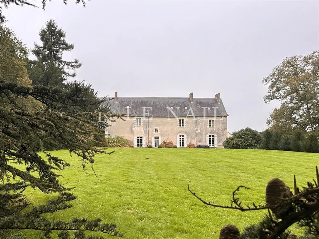 Elegant 14th And 18th Century Château With Expansive Grounds 3