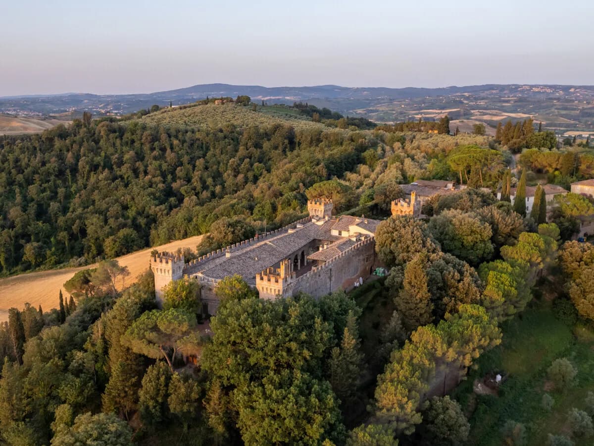 Historic Tuscan Castle With Expansive Estate And Renaissance Garden 4
