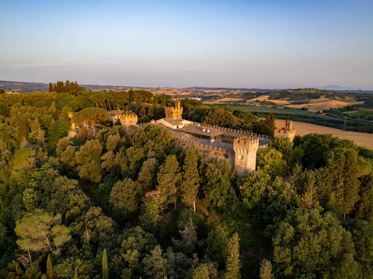 Historic Tuscan Castle With Expansive Estate And Renaissance Garden 5