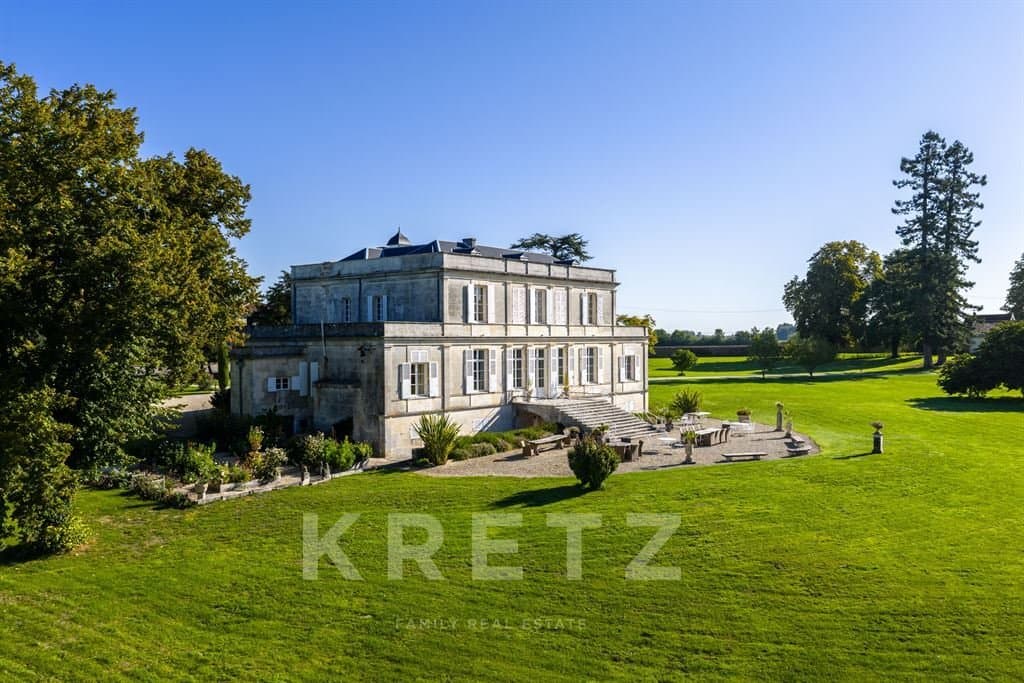 Renovated 19th Century Château With Guest House And Swimming Pool 2