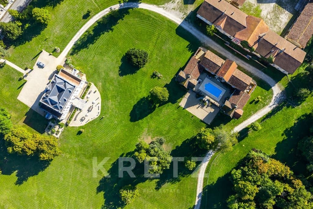 Renovated 19th Century Château With Guest House And Swimming Pool 5