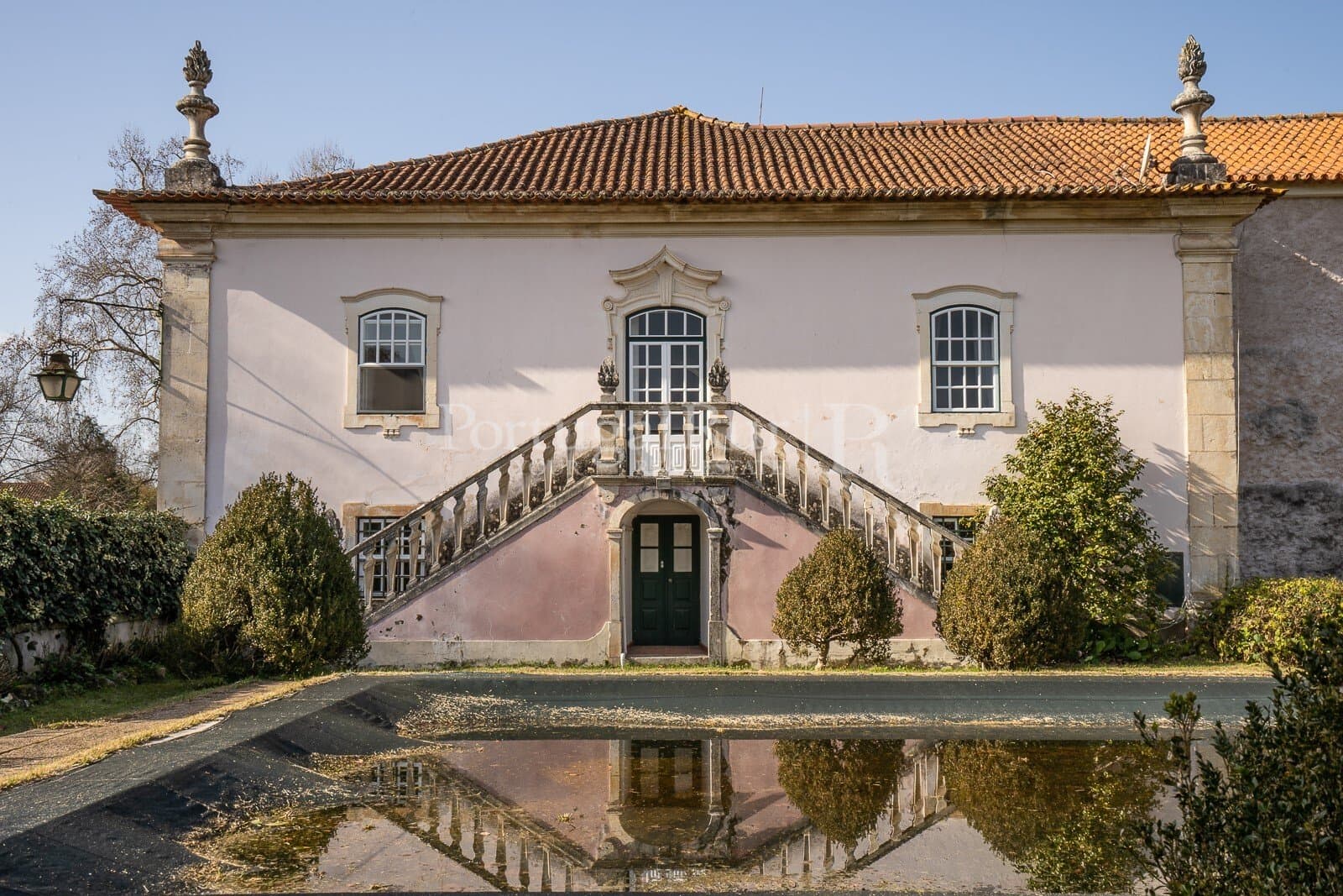 Imposing 18th Century Palace On A 43 Hectare Estate 3