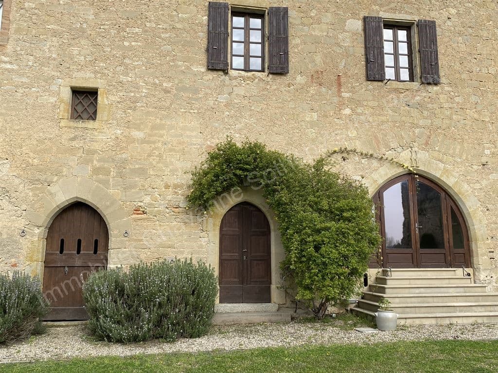 Historic Medieval Castle With Gites And Swimming Pool 5