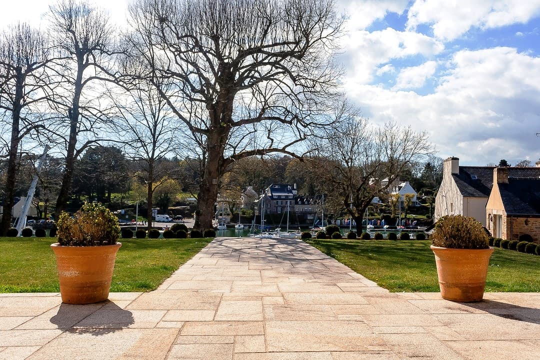 Renovated Castle with 600 Sqm and 6 Bedrooms 3
