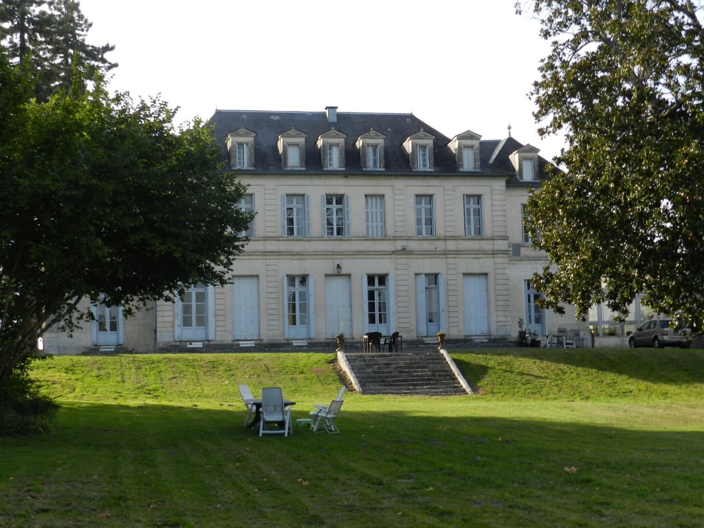 Spacious Castle with 59 Bedrooms and Cellar 2
