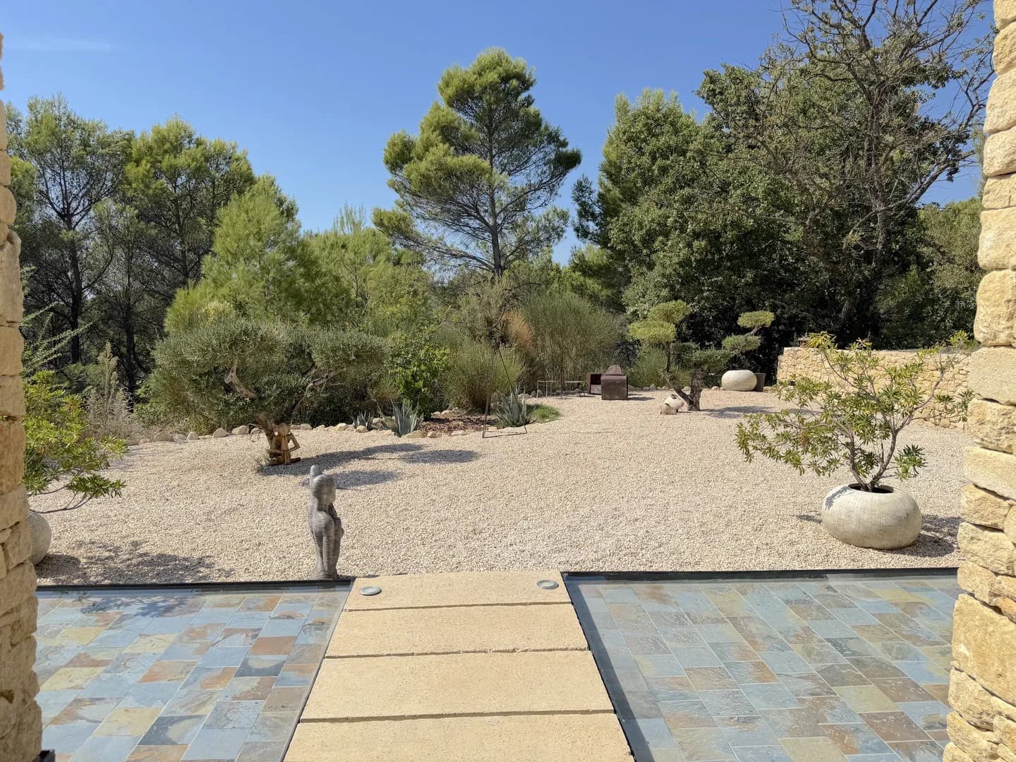 Elegant Villa with Panoramic Views and Infinity Pool 4