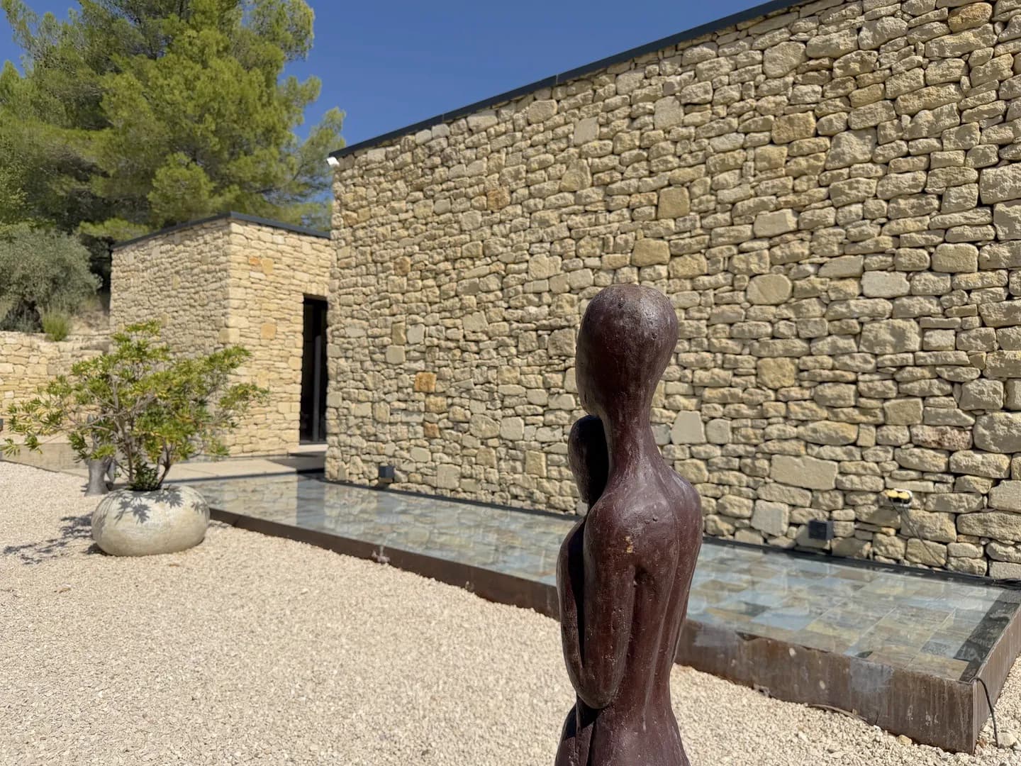 Elegant Villa with Panoramic Views and Infinity Pool 5