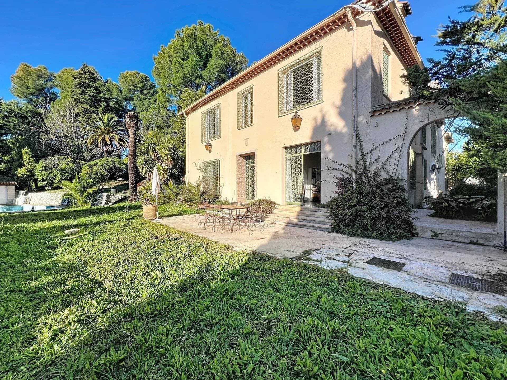 Majestic Castle With 350 Sqm Living Space And 4000 Sqm Garden 5