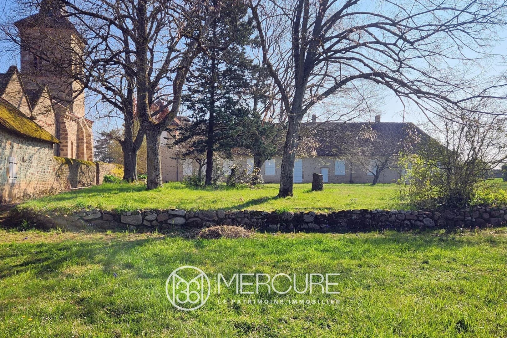17th Century Castle With Extensive Grounds And Renovation Potential 4