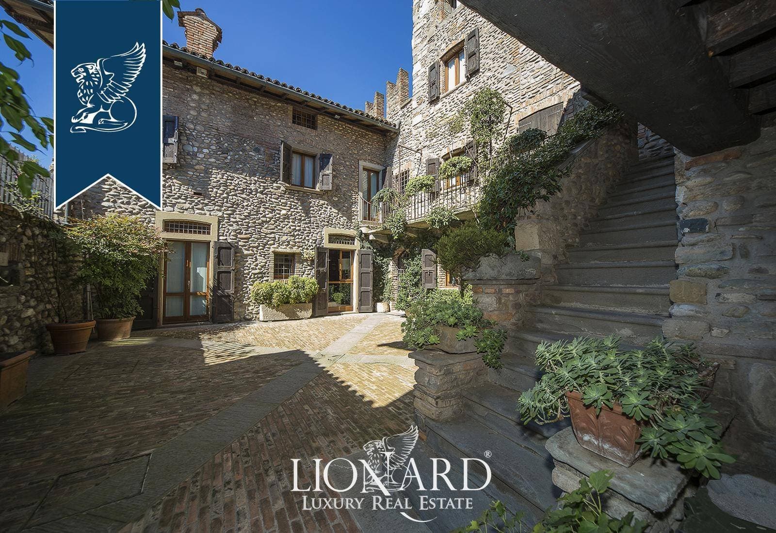 Castles for sale in Gorle