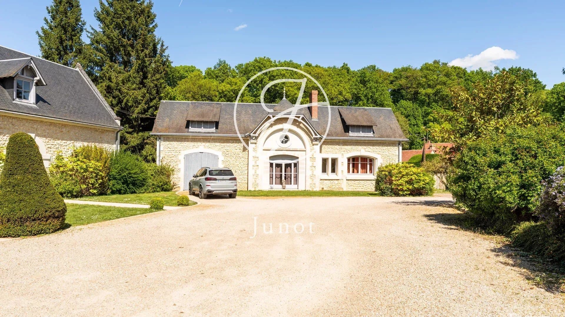 Exceptional Château With 24 Bedrooms And Luxury Amenities 2