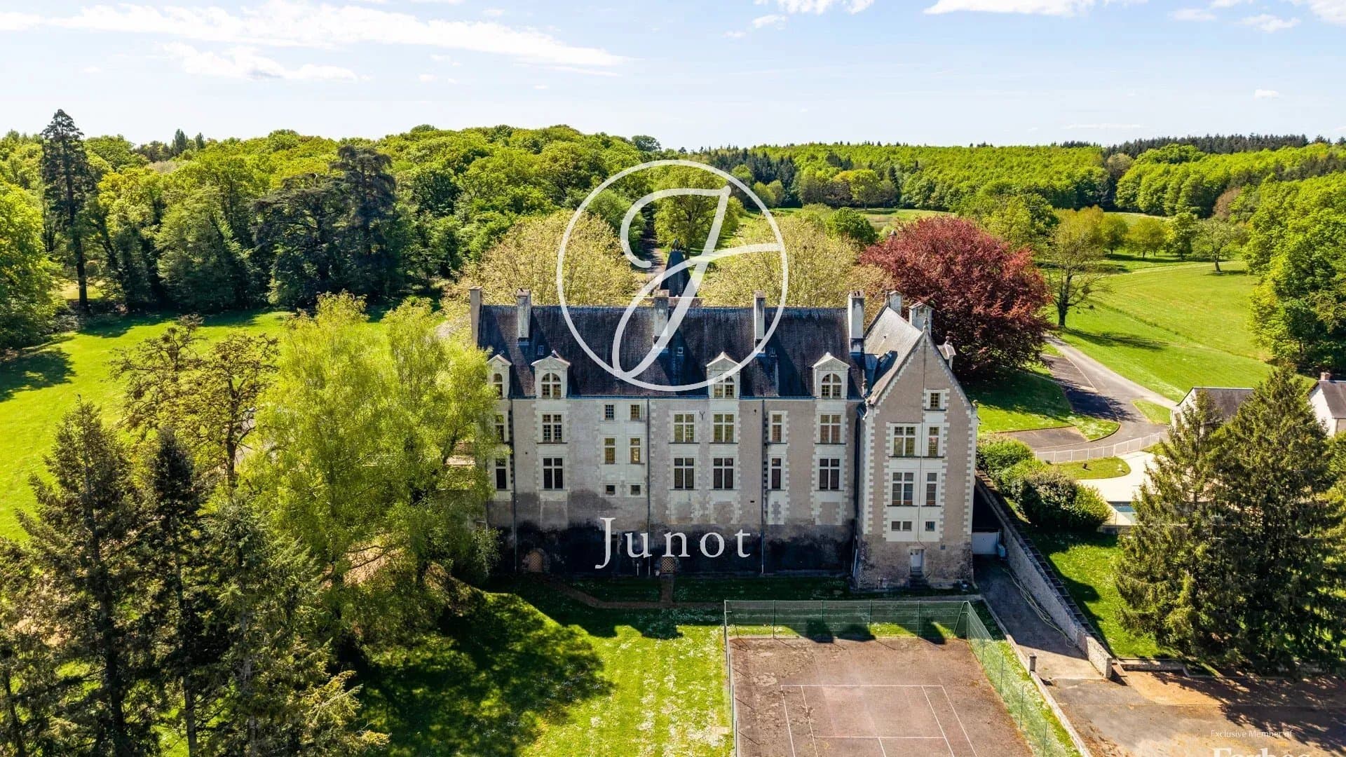 Exceptional Château With 24 Bedrooms And Luxury Amenities 5