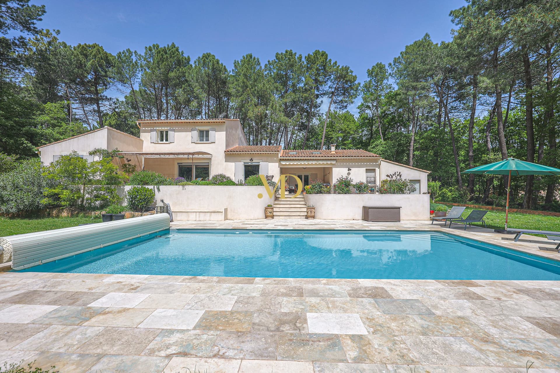 Beautiful House With Large Swimming Pool And Stone Terrace In Roussillon 5