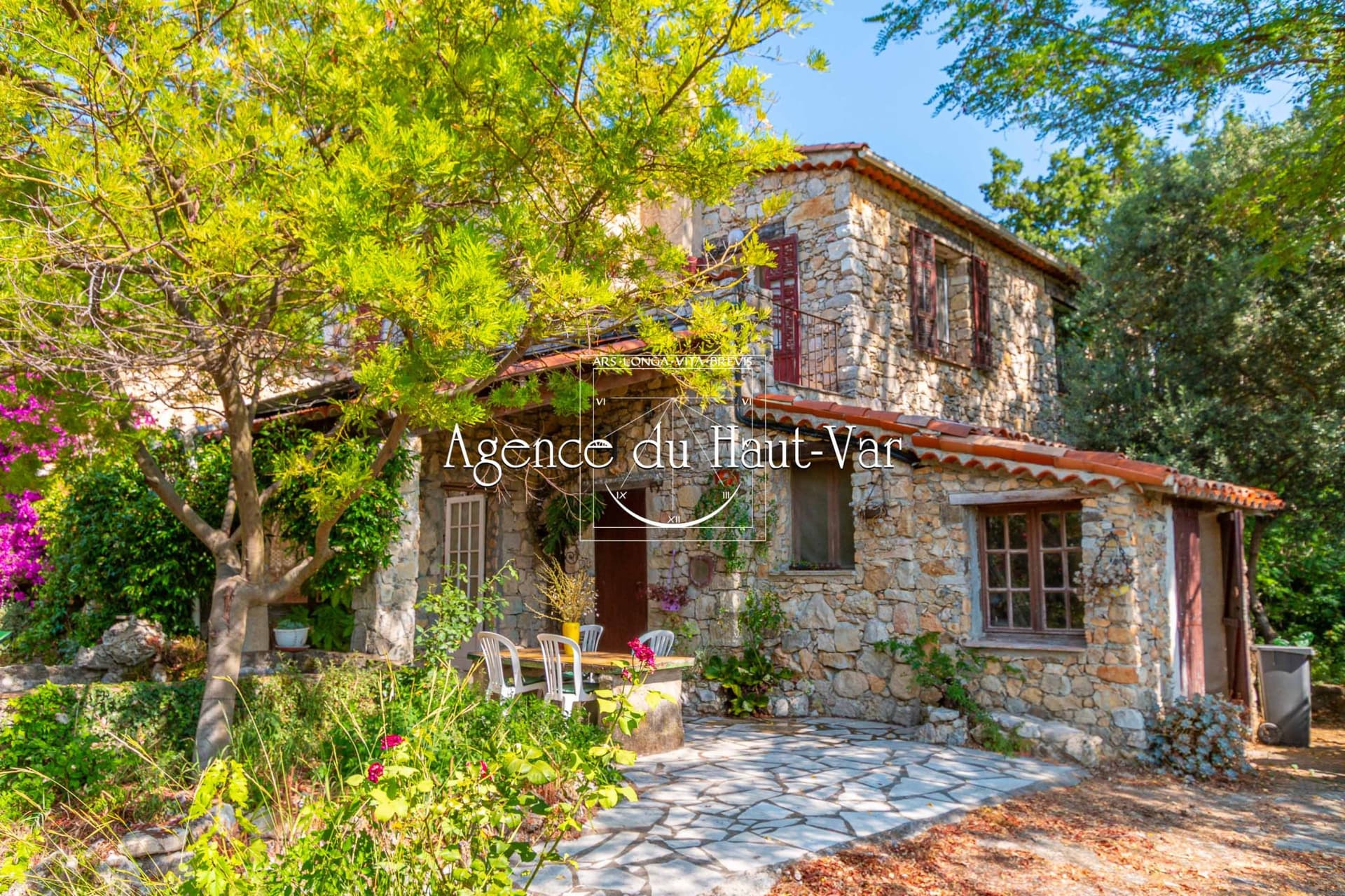 Charming Stone Hamlet With Guest Accommodations On 26 Hectares
