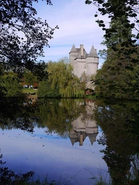 Imposing 14-Bedroom Château With Indoor Pool And Helicopter Landing Pad 3