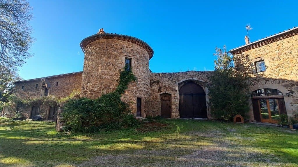 Imposing 12th Century Castle With Extensive Grounds And Outbuildings