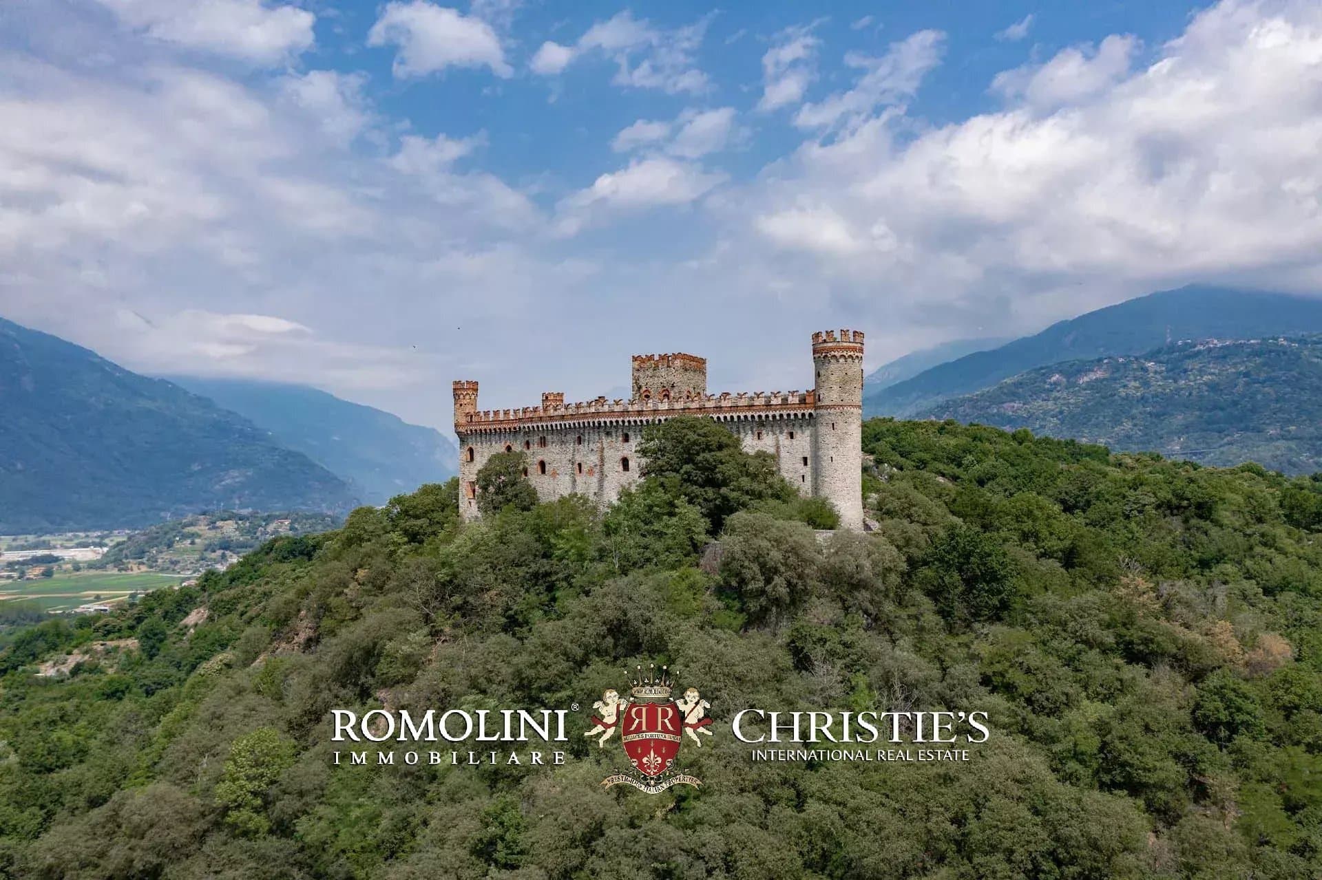 Stunning Restored Castle With 11 Bedrooms And 13 Bathrooms 2