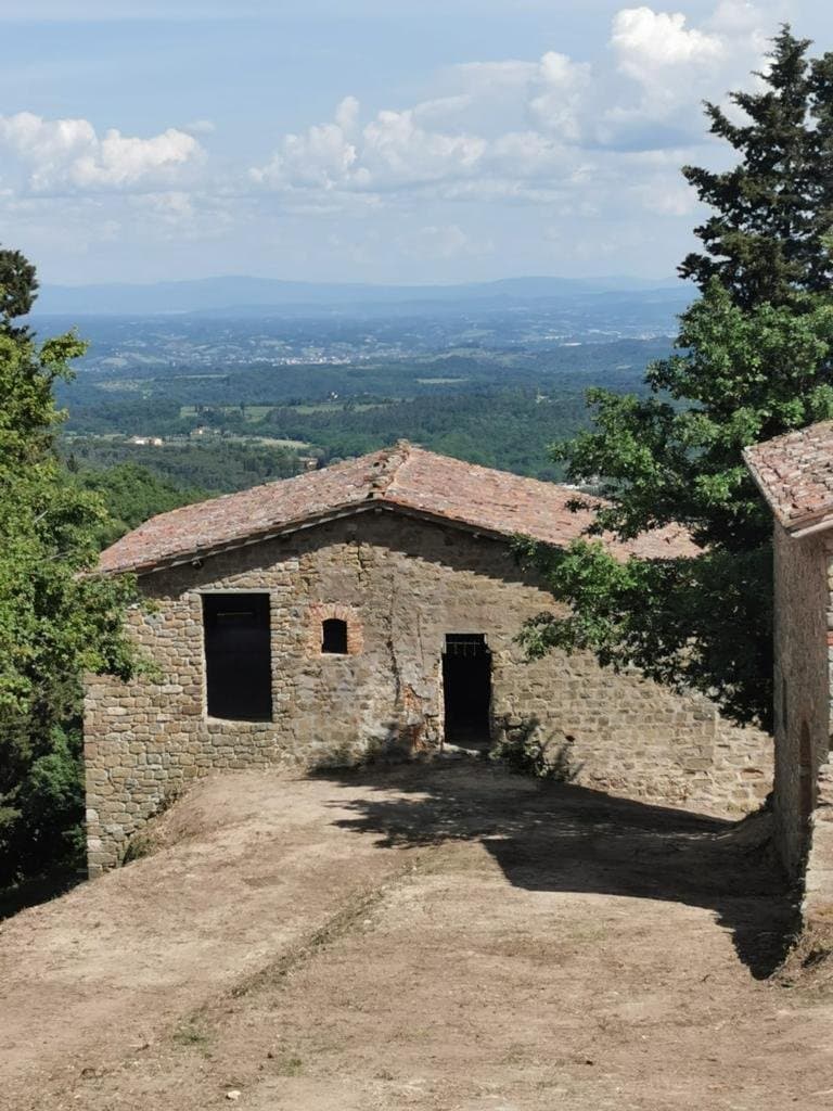 Historic Castle in Tuscany with Restoration Potential 3
