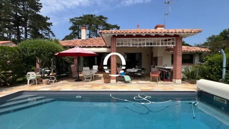 Architect-Designed Villa With Heated Pool In Sought-After Pornic — Villa for sale in France