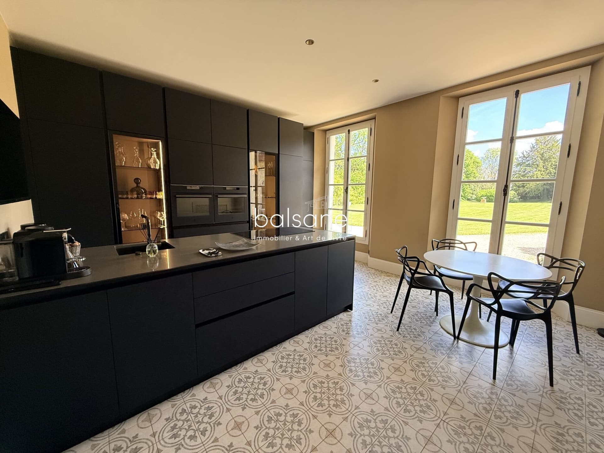 Exceptional 19th Century Château With Swimming Pool And Expansive Grounds 4