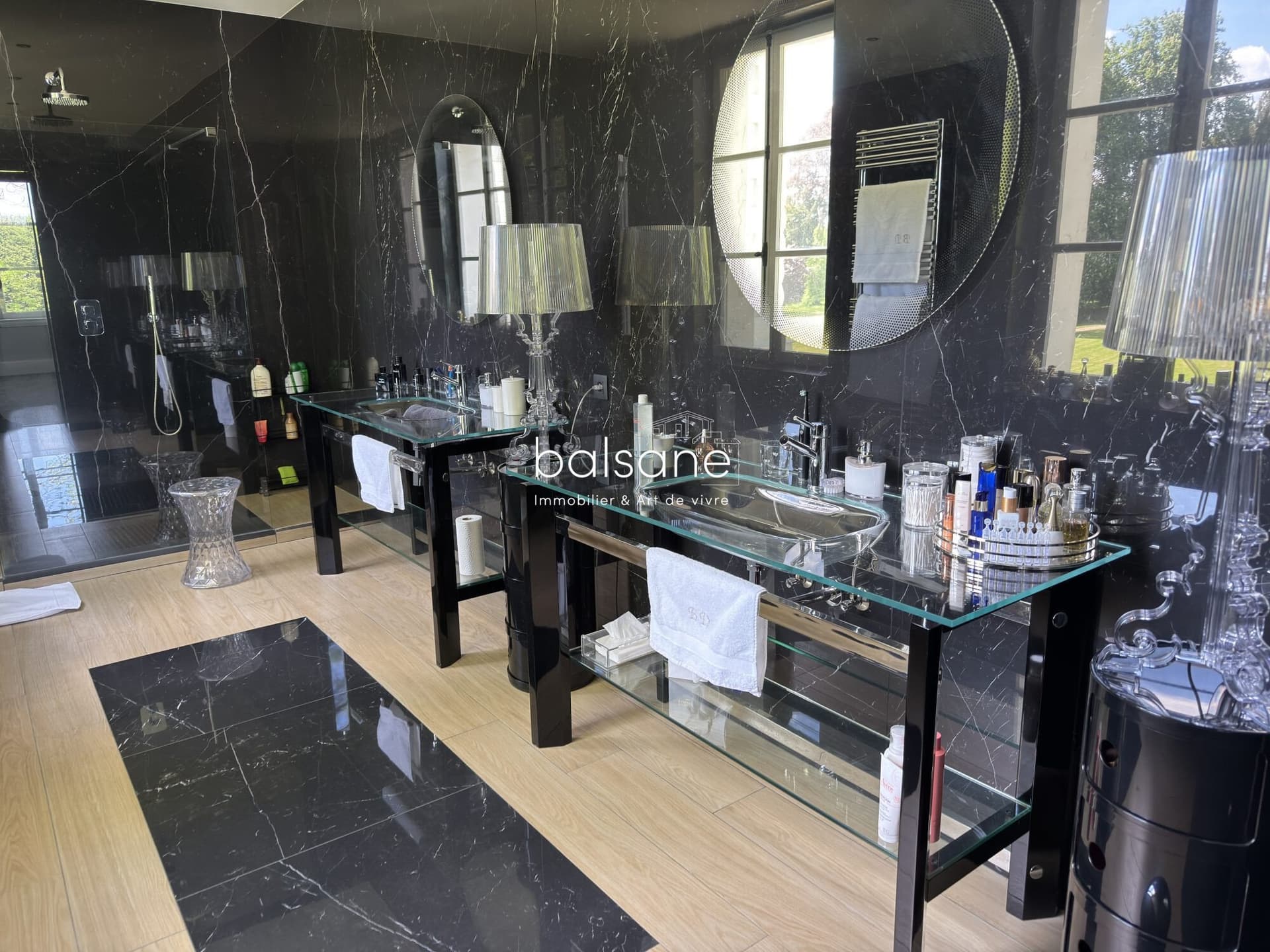 Exceptional 19th Century Château With Swimming Pool And Expansive Grounds 4