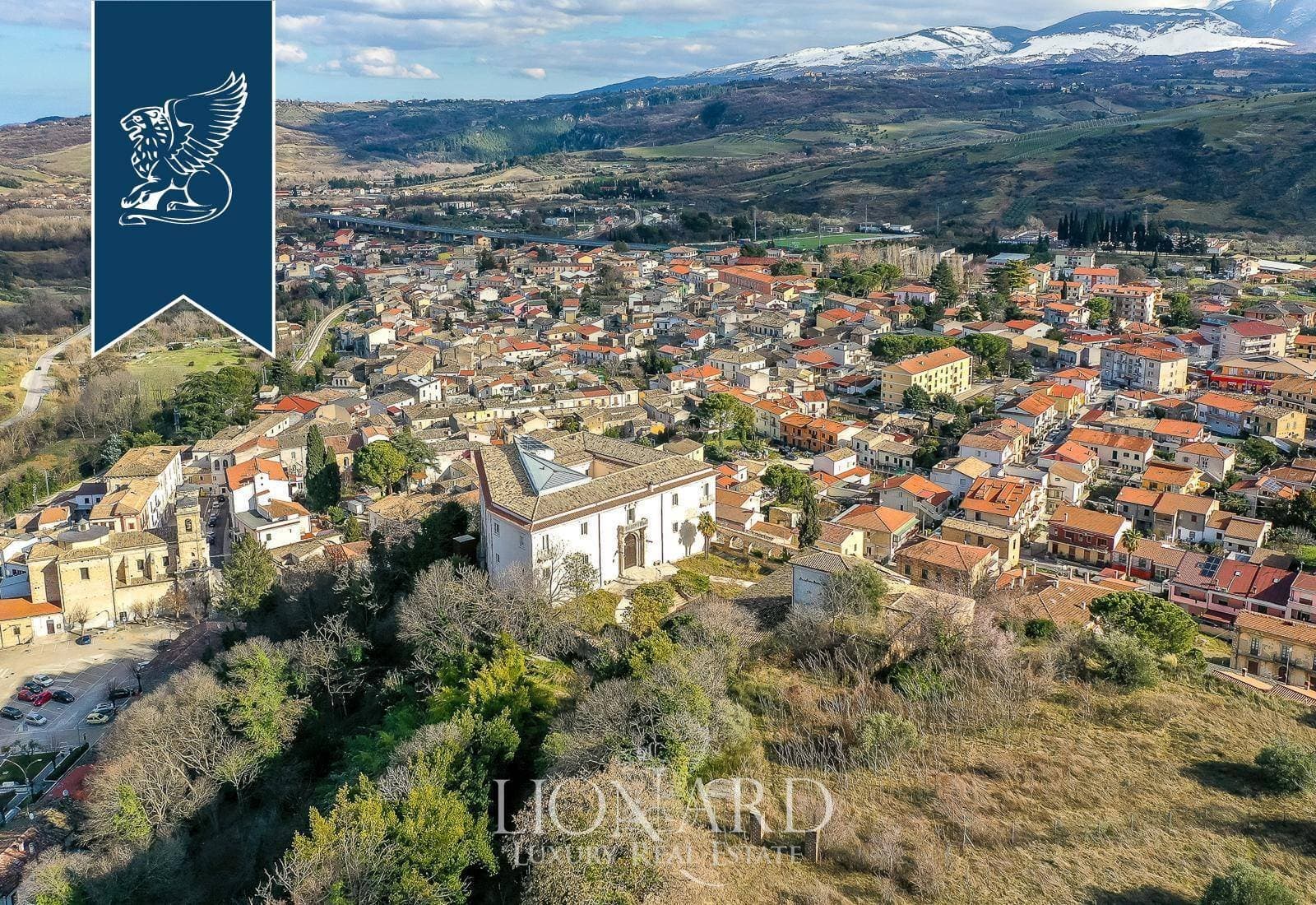 Enchanting Historical Villa Surrounded By 7 Hectares Of Private Park 2