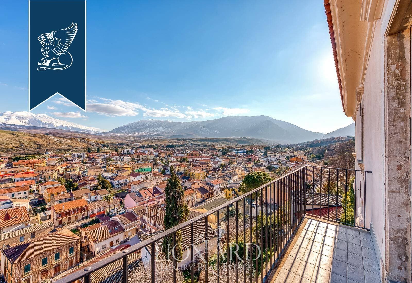 Enchanting Historical Villa Surrounded By 7 Hectares Of Private Park 4