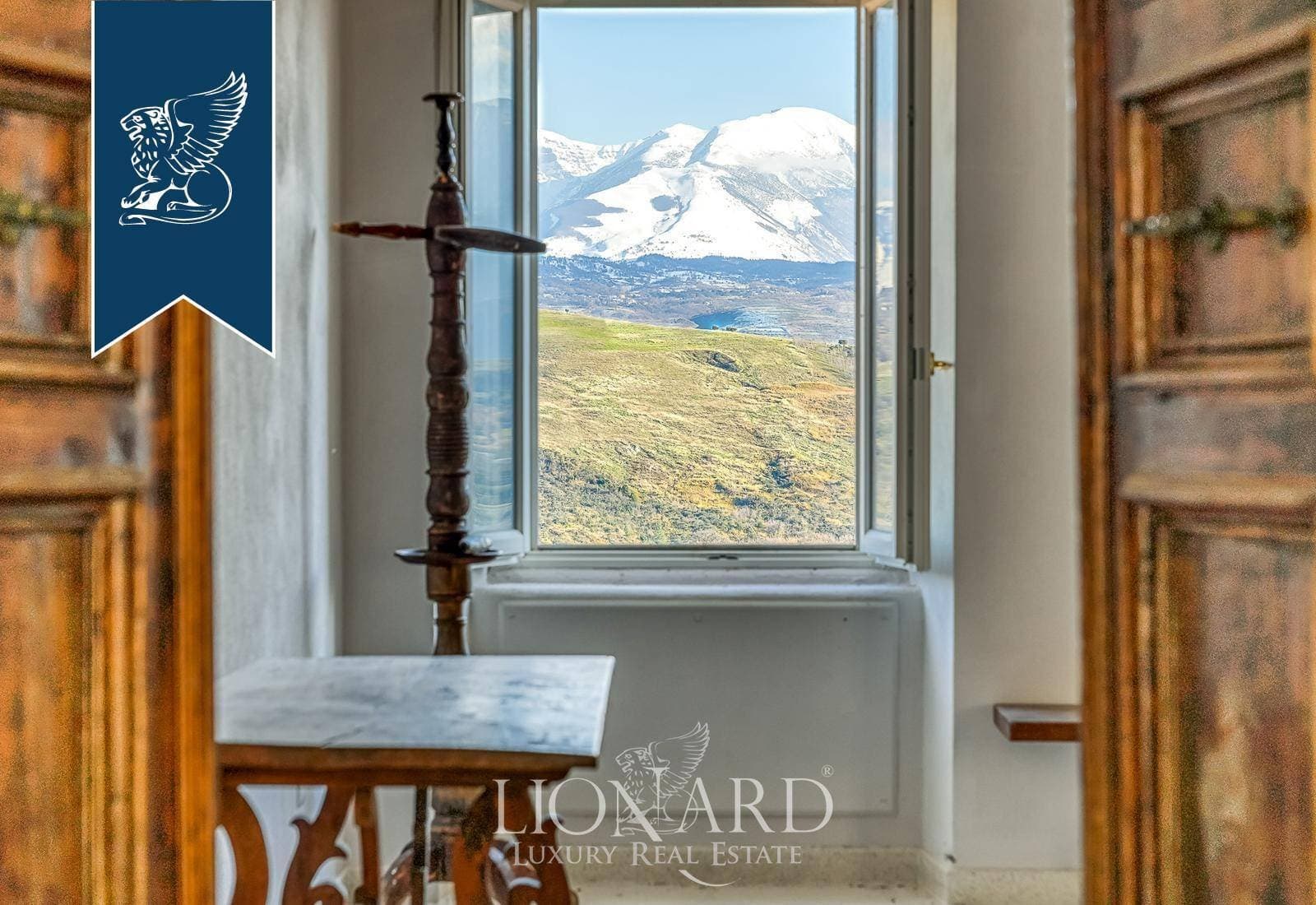 Castles for sale in Torre de' Passeri