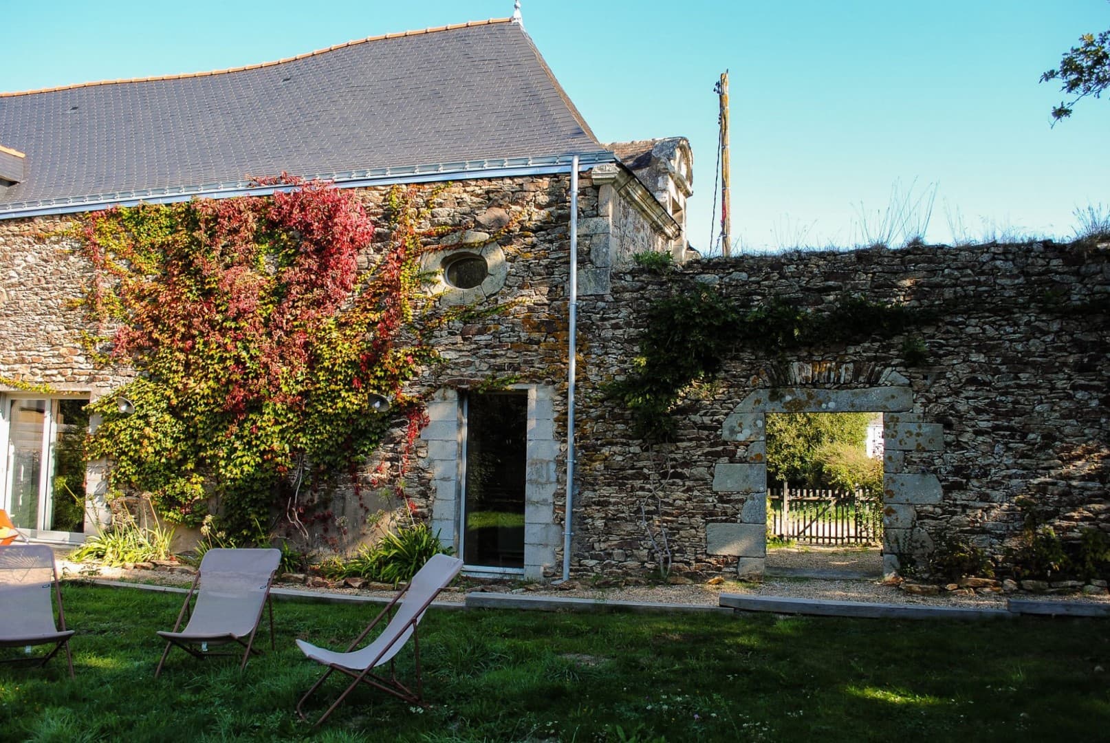 Historic Castle with 7 Bedrooms and Terrace 2