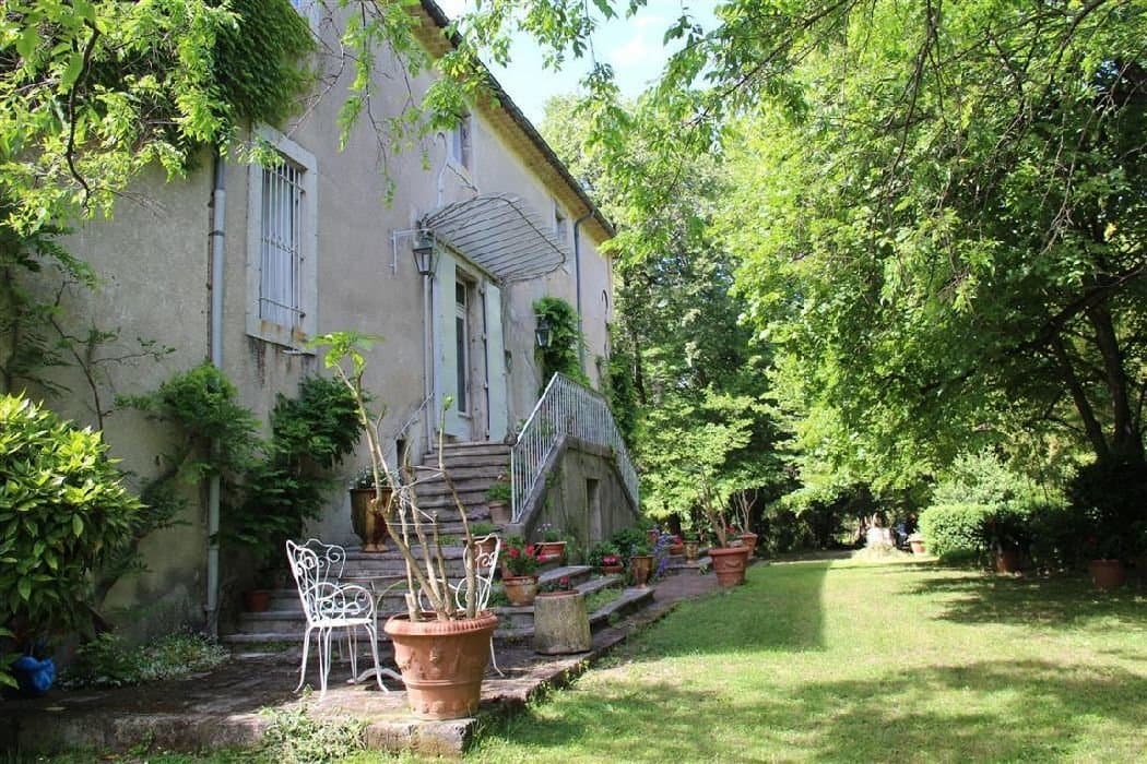 Historic 15th Century Château With Expansive Grounds 4