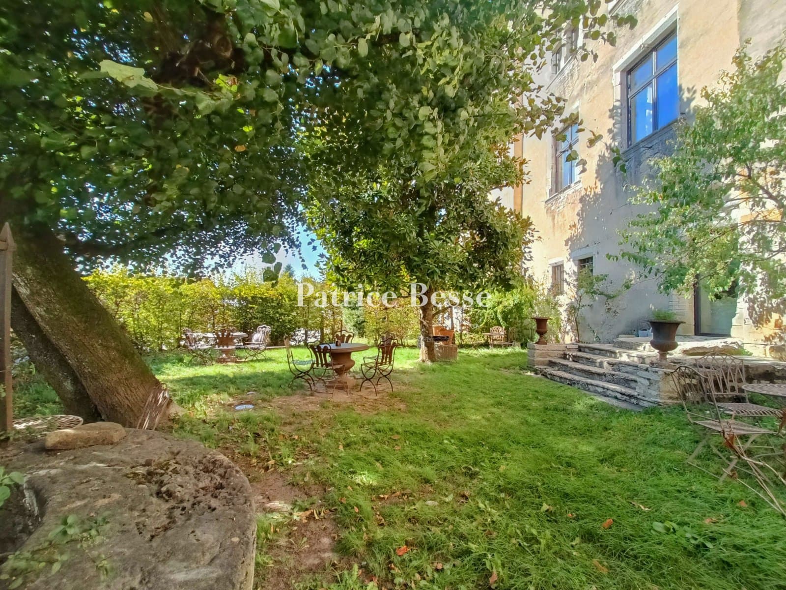 Renaissance Château Hotel with Enclosed Parkland in Lyon Countryside 3