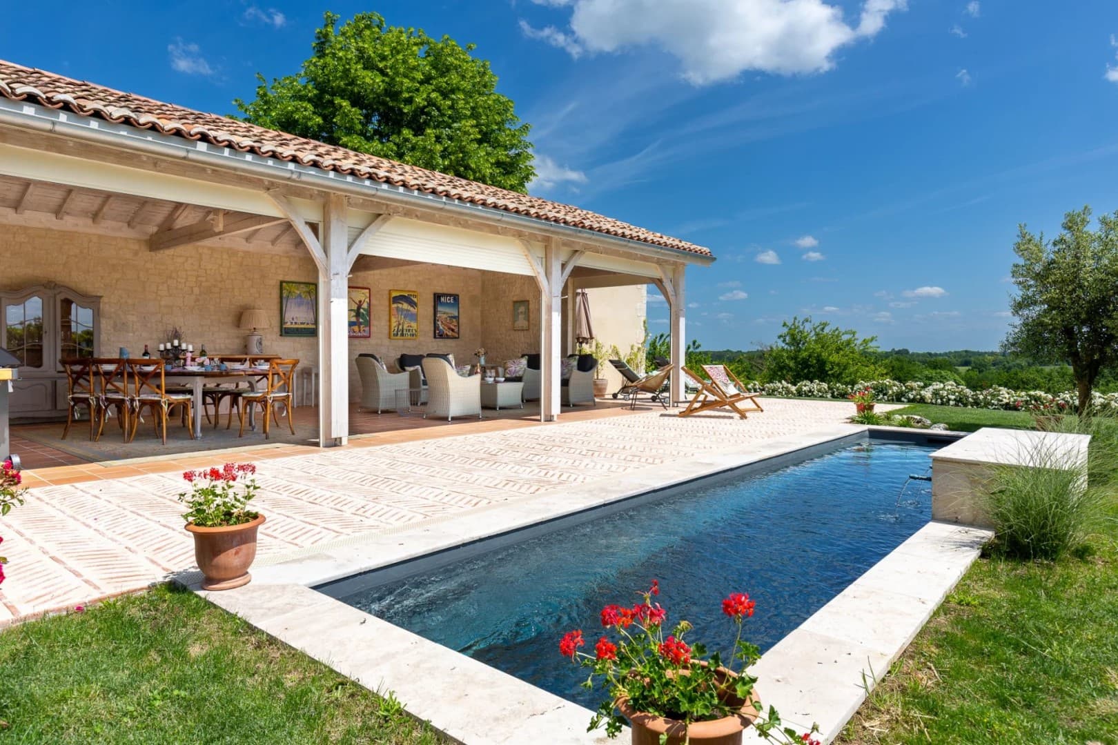 Historic Castle With Stunning Views And Luxurious Amenities 2