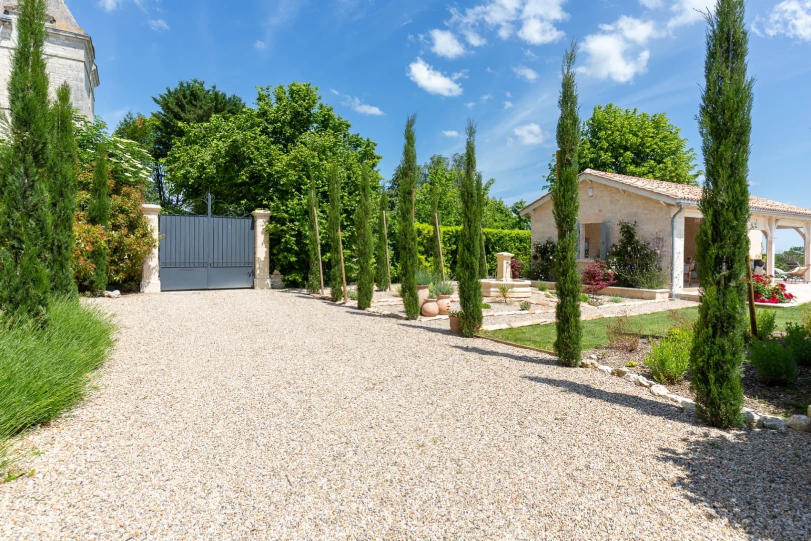 Historic Castle With Stunning Views And Luxurious Amenities 5