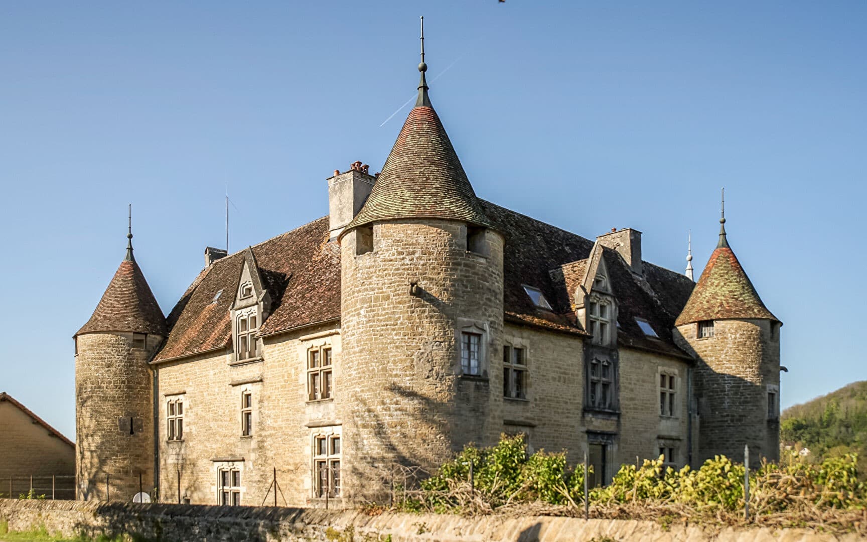 Historic Château with 800 Sqm Living Space and 7 Hectares of Grounds