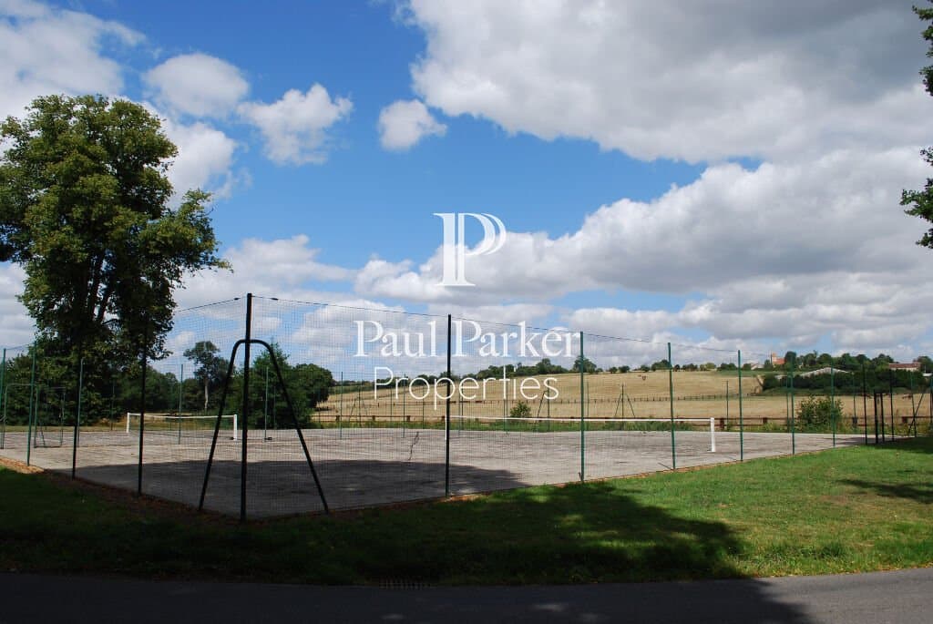 Stunning Equestrian Estate with Manor House and Holiday Cottages 2