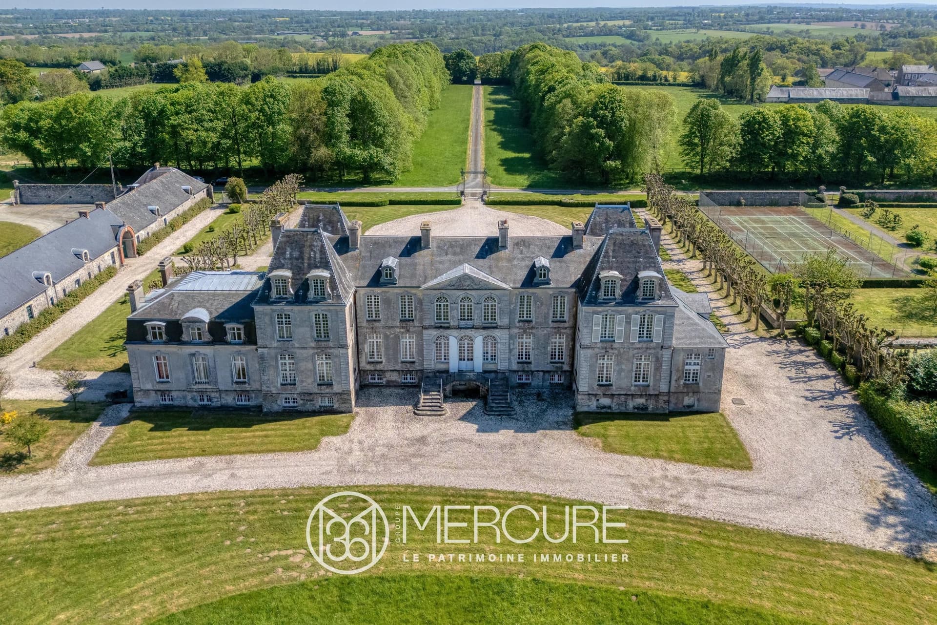 Elegant 18th Century Château With English Park And Extensive Grounds 5