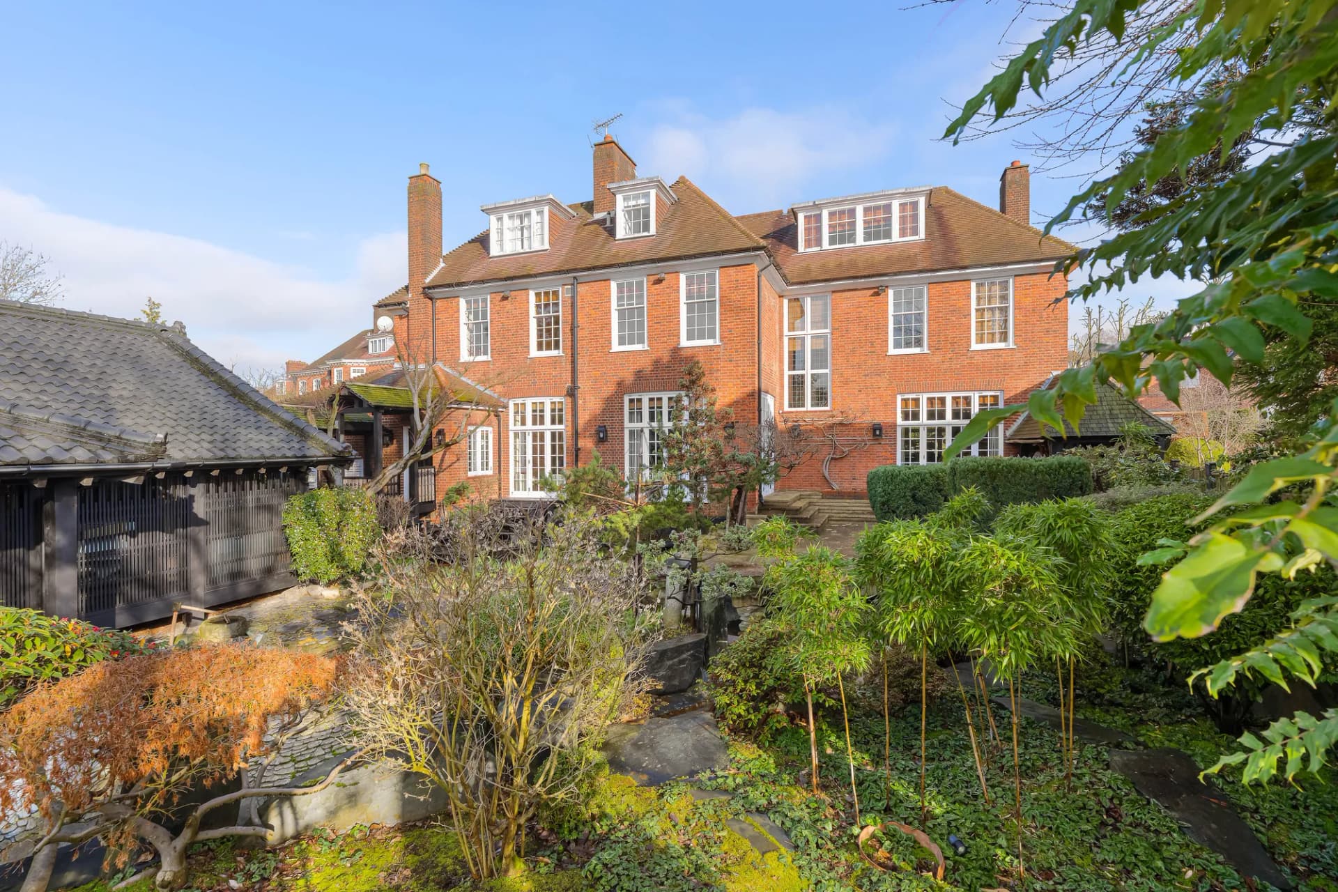 Elegant Detached Residence With Japanese Pavilion And Koi Carp Pond 2