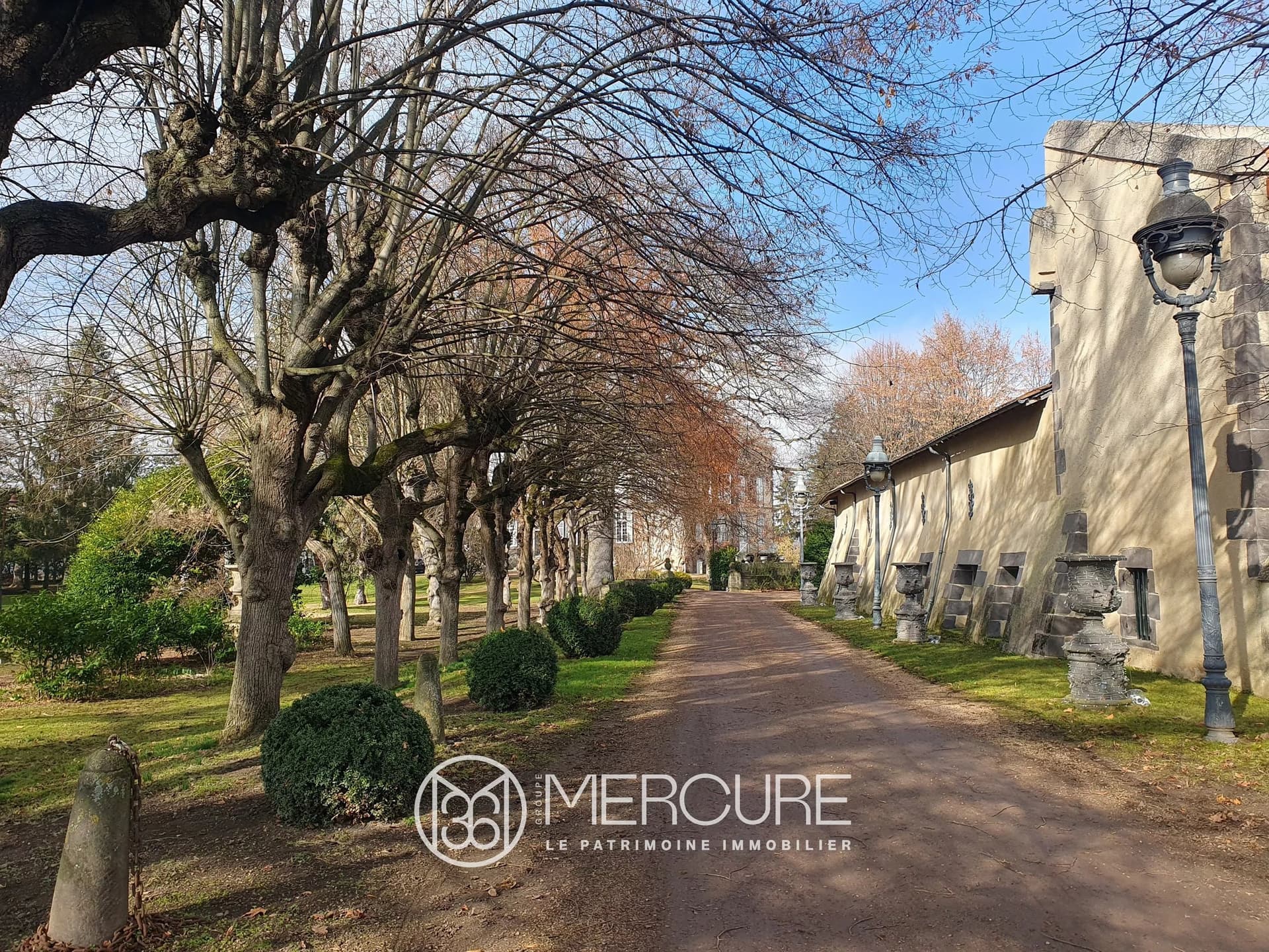 Outstanding 18th Century Château With Swimming Pool And Large Outbuildings 4