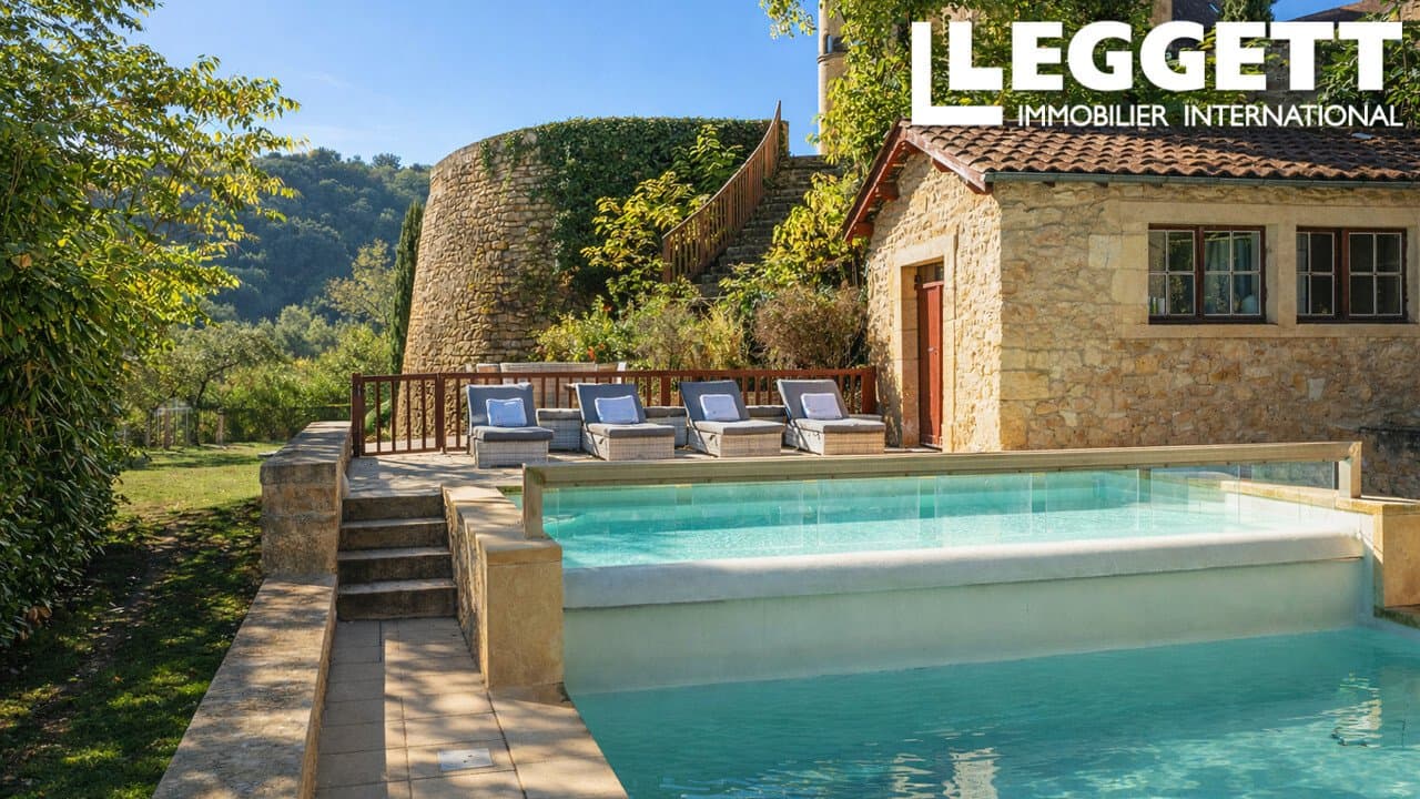 Exceptional Château With Panoramic Views And Extensive Grounds 3