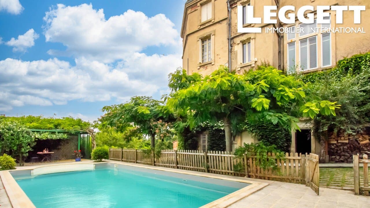 Stunning Château With Pool And Historic Features In Vibrant Village — Château for sale in Aude, France