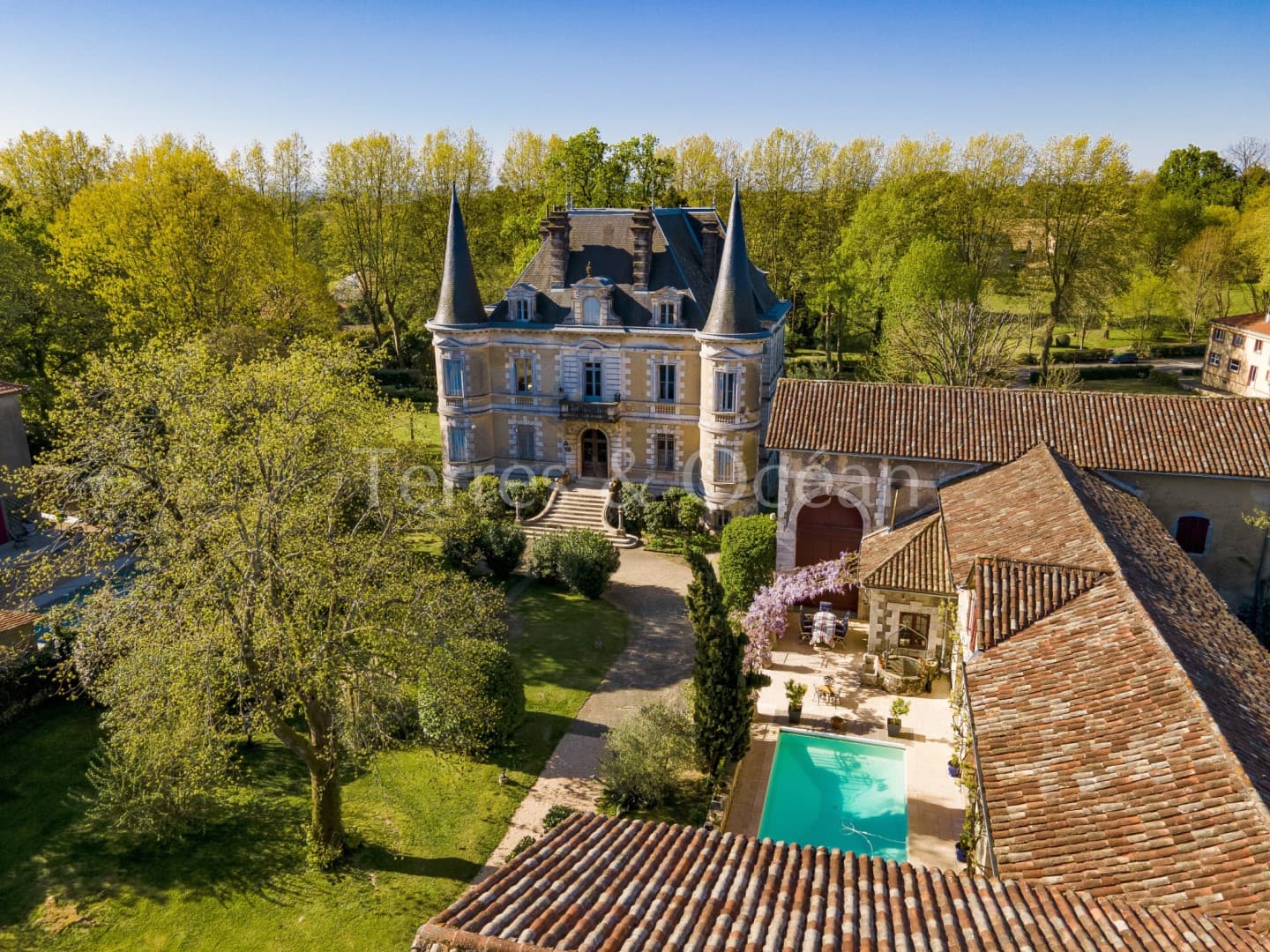Stunning 19th Century Château With Pool And Extensive Outbuildings 3