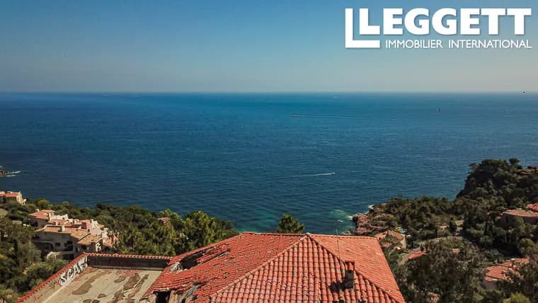 Historic Property With Sea Views In Théoule-sur-Mer 4