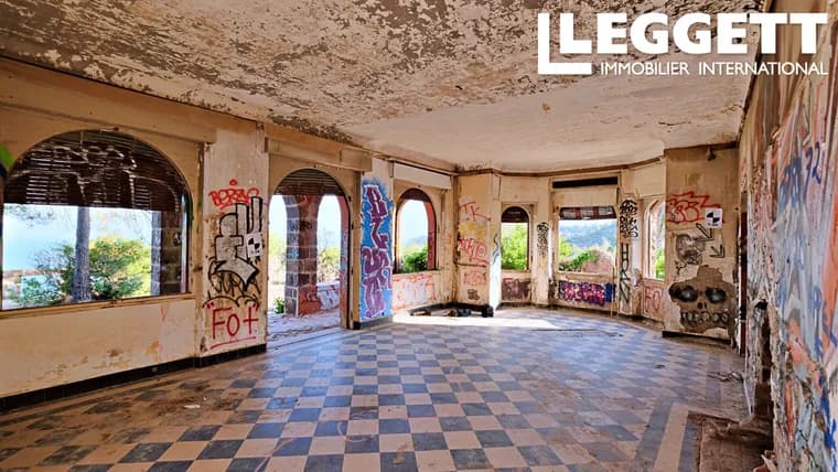 Historic Property With Sea Views In Théoule-sur-Mer 5
