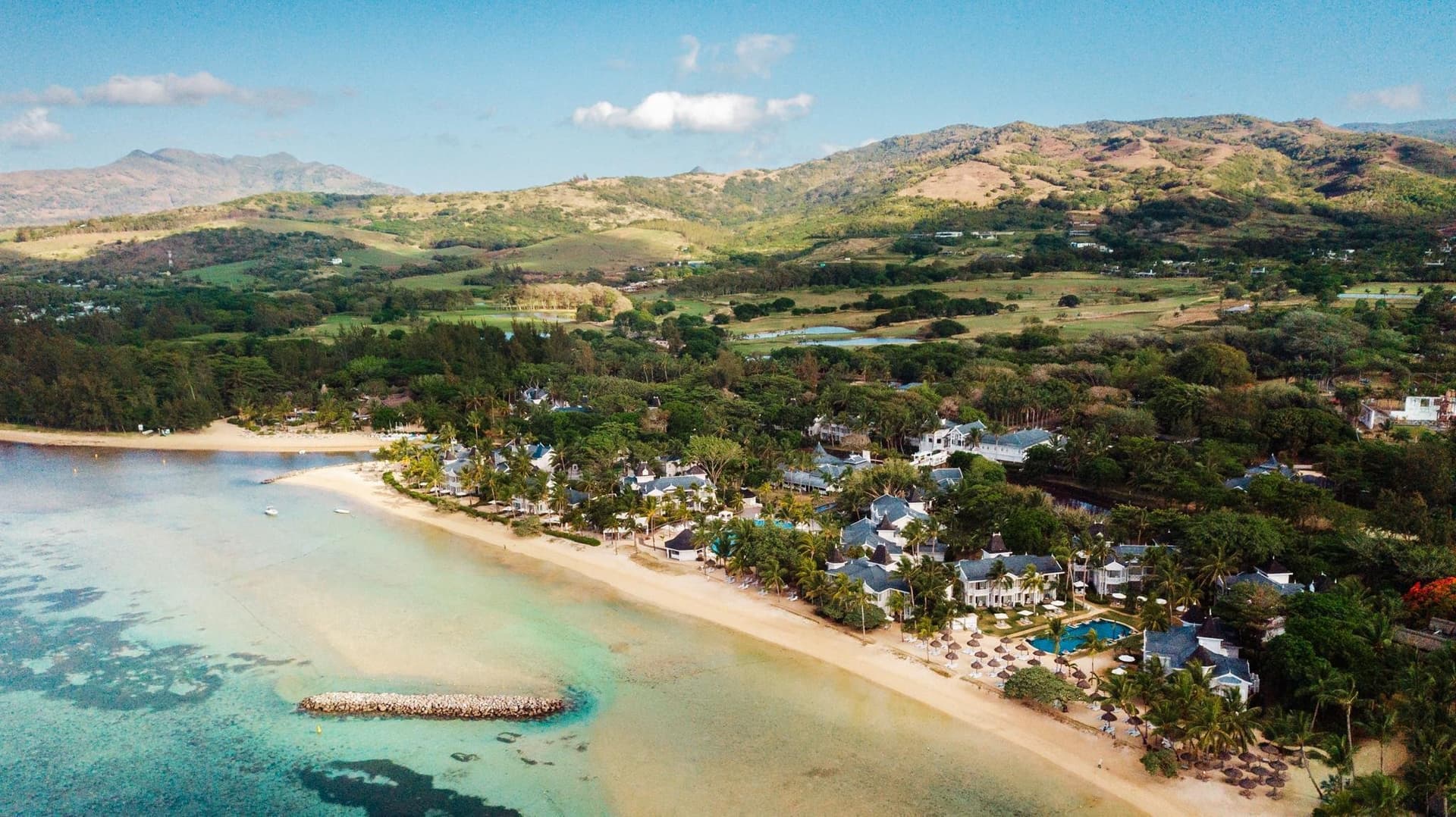 Luxury Villa with Private Terrace and Golf Views in Mauritius 3
