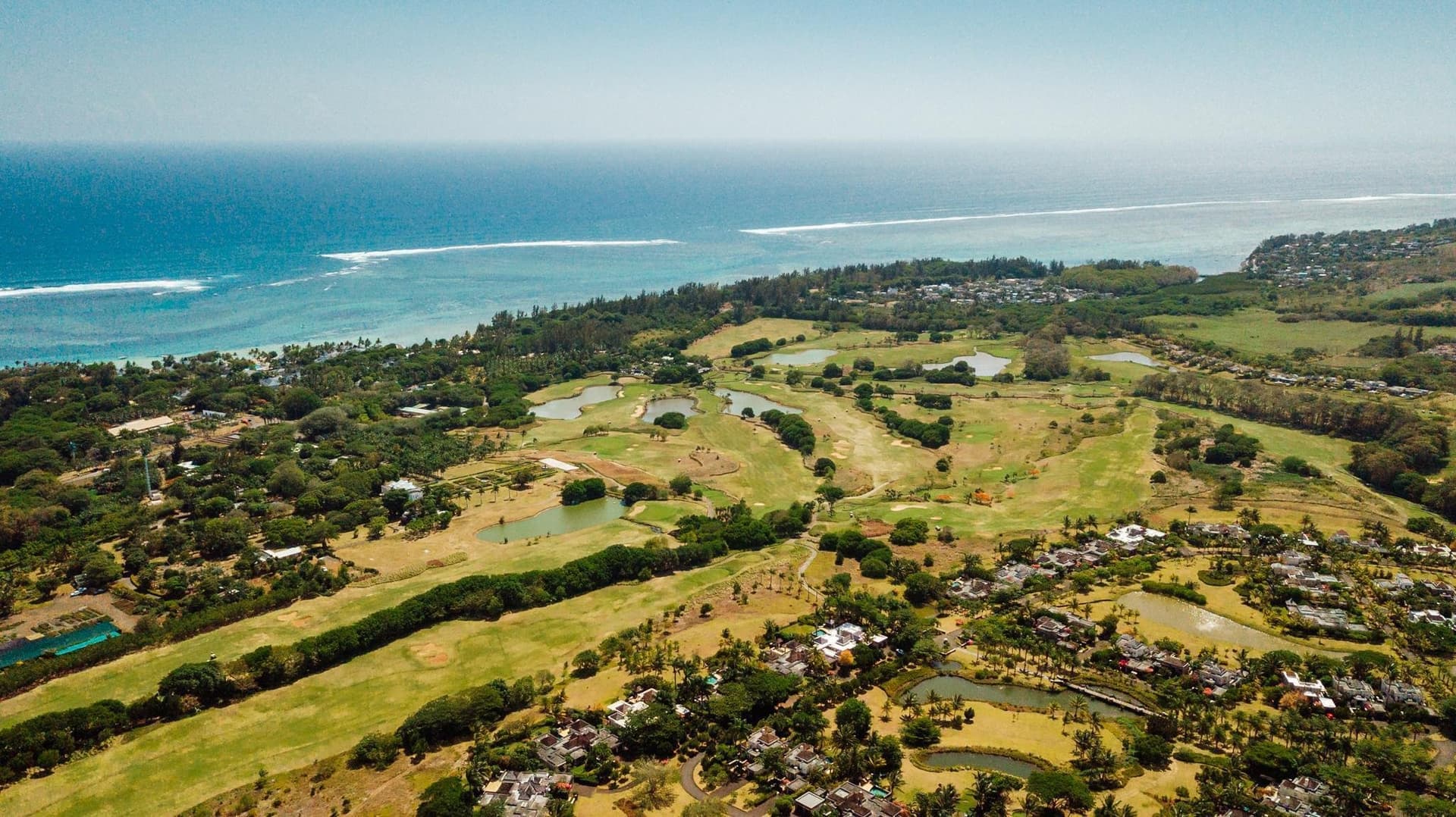 Luxury Villa with Private Terrace and Golf Views in Mauritius 5