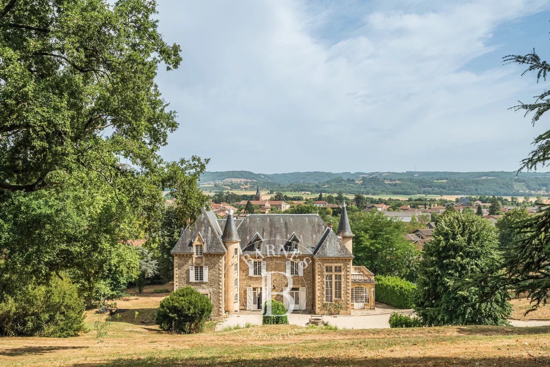 Elegant 19th Century Château Set Within A 2 Hectare Park