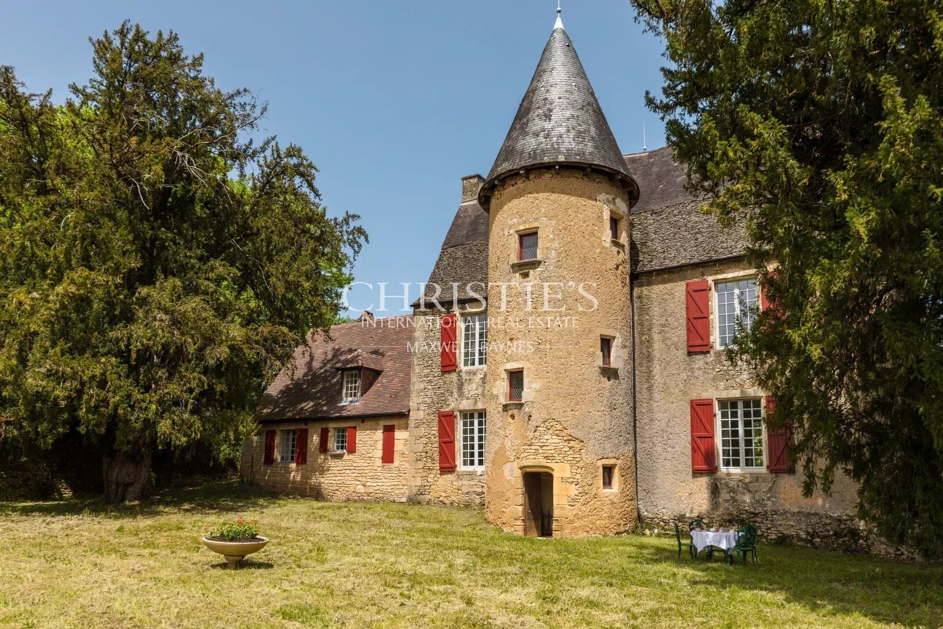 Historic Renaissance Château Near Sarlat-la-Canéda with 5 Bedrooms 2