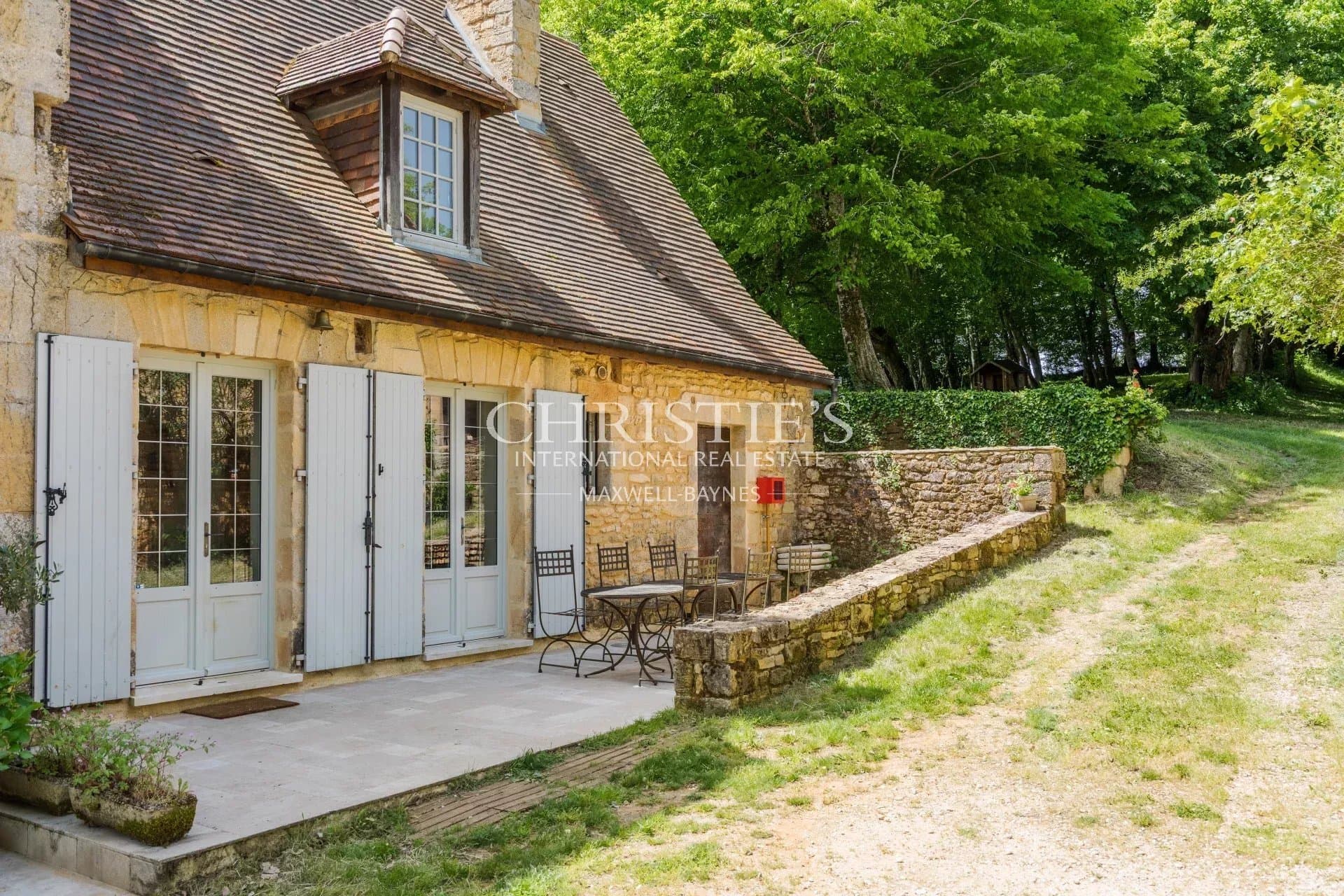 Historic Renaissance Château Near Sarlat-la-Canéda with 5 Bedrooms 4