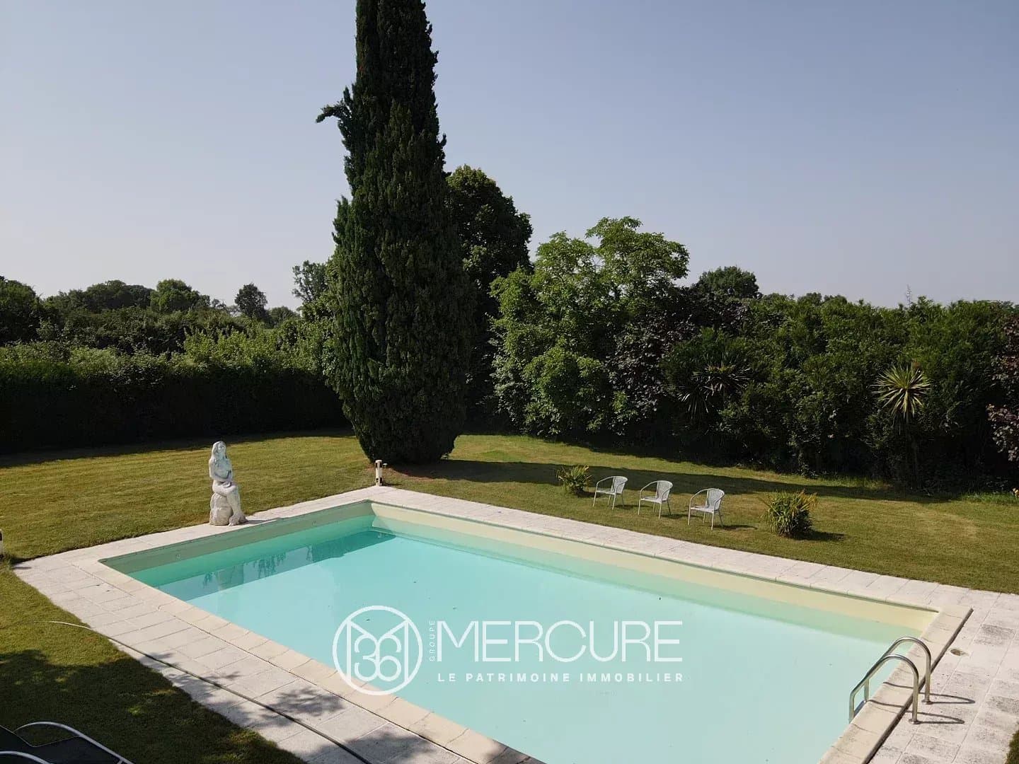 Elegant 18th Century Château With Guest House And Swimming Pool 4